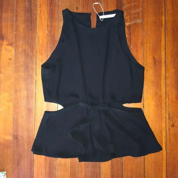 Cutout Tank - Picture 1 of 5